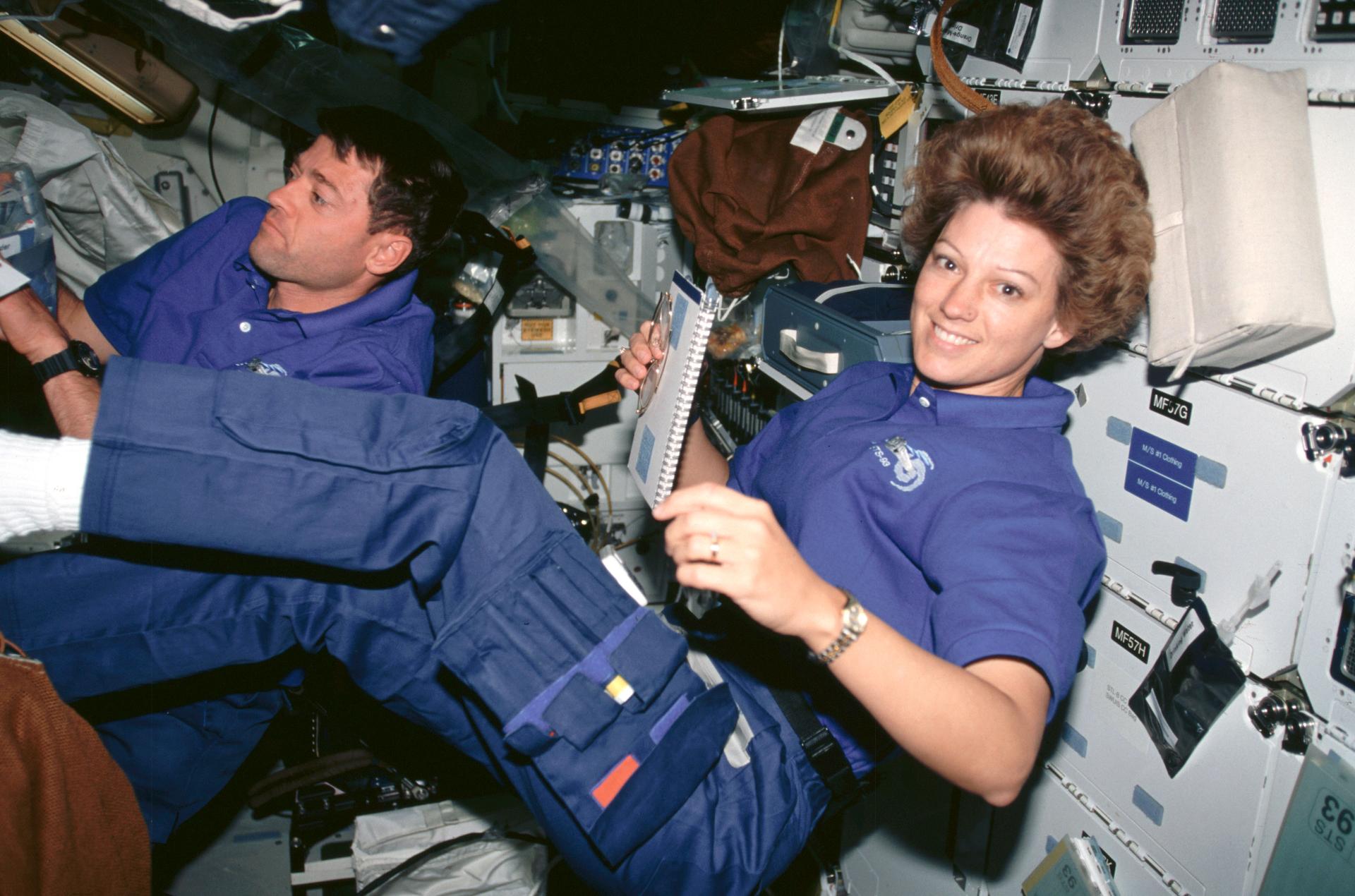 Eileen Collins and Jeffrey Ashby on the STS-93 mission